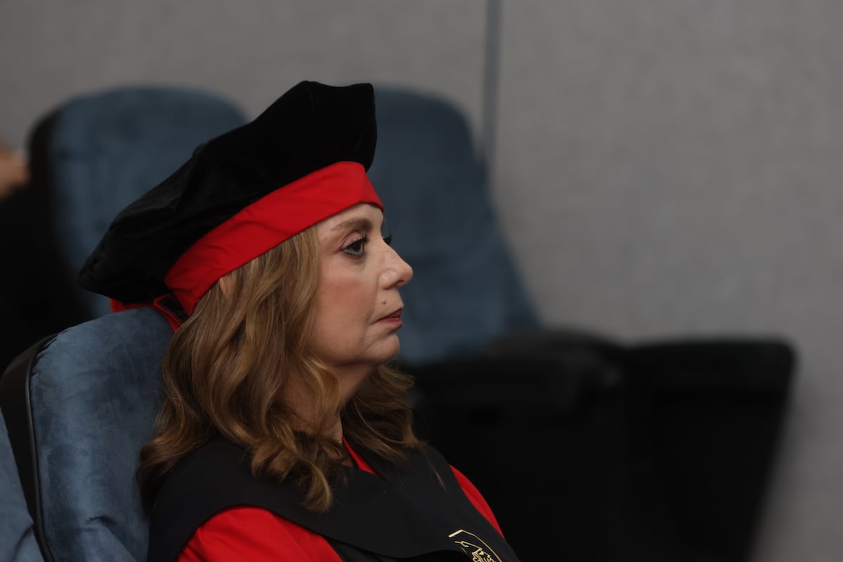 Virginia Matos de Barría, CEO de Grupo Tzanetatos, recibe Doctorado Honoris Causa por su trayectoria 