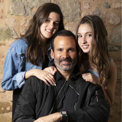 La complicidad de Horacio Valdés y sus hijas adolescentes