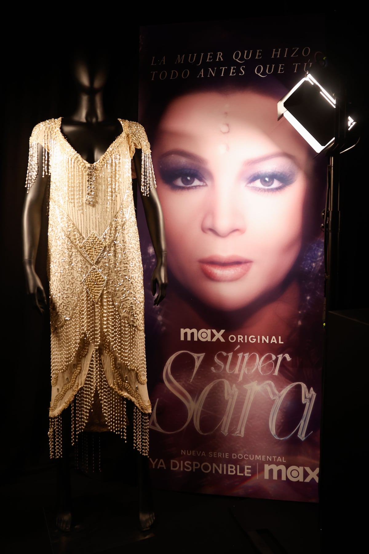 Sara Montiel, una diva que lucía escotes y maquillajes excesivos cuando nadie se atrevia