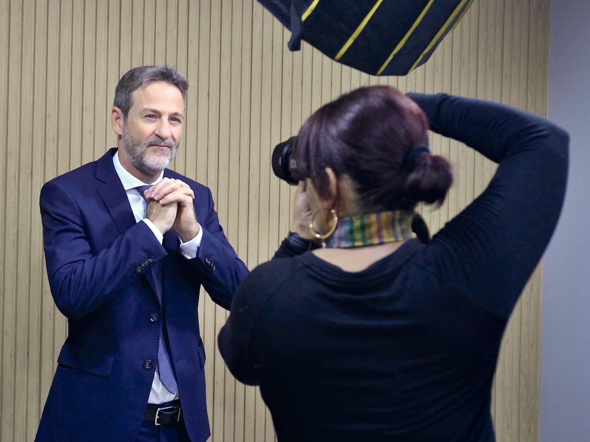 Así fue la producción de portada de ELLAS con Thomas Christiansen