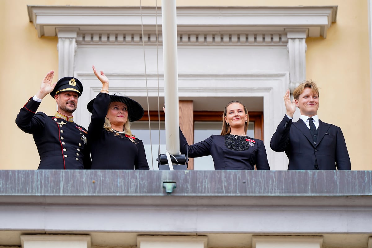 Noruega da el último adiós al rey Harald y da la bienvenida al nuevo monarca Haakon VIII