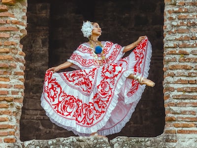 Bordados y puntas, cuando el ballet se une con el foclor de Panamá