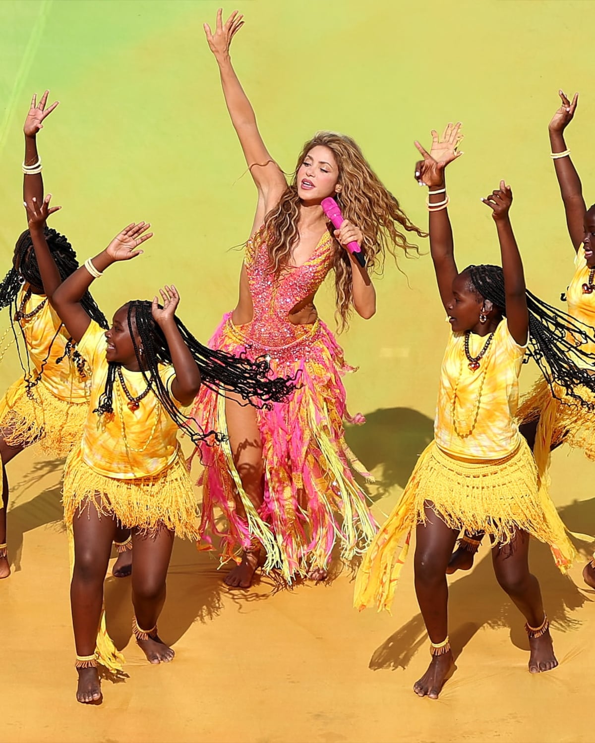 Bordado a mano con más de 200 mil cristales: el vestido de Shakira para la final del Mundial 2026