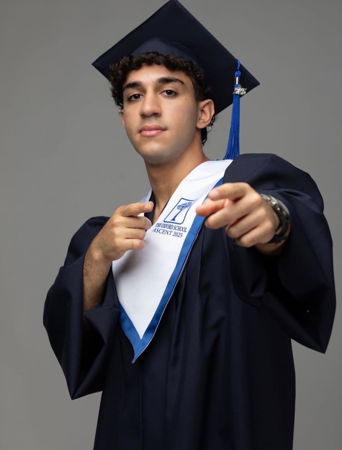 Sandra Sandoval celebra la graduación de sus dos hijos