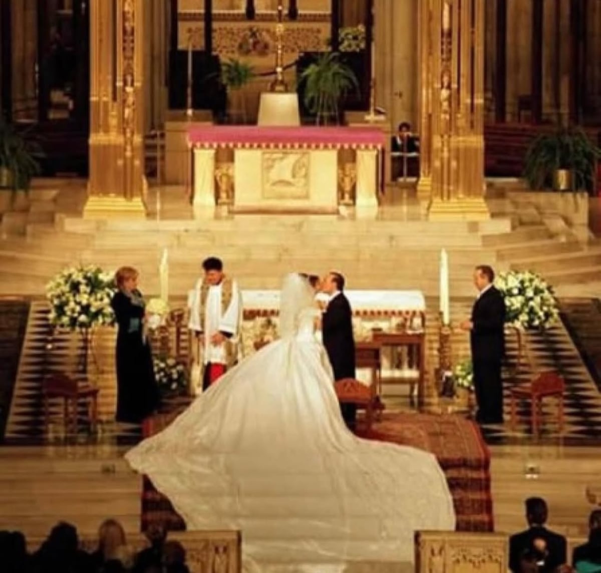 Thalía recuerda su boda con Tommy Mottola en su aniversario número 25