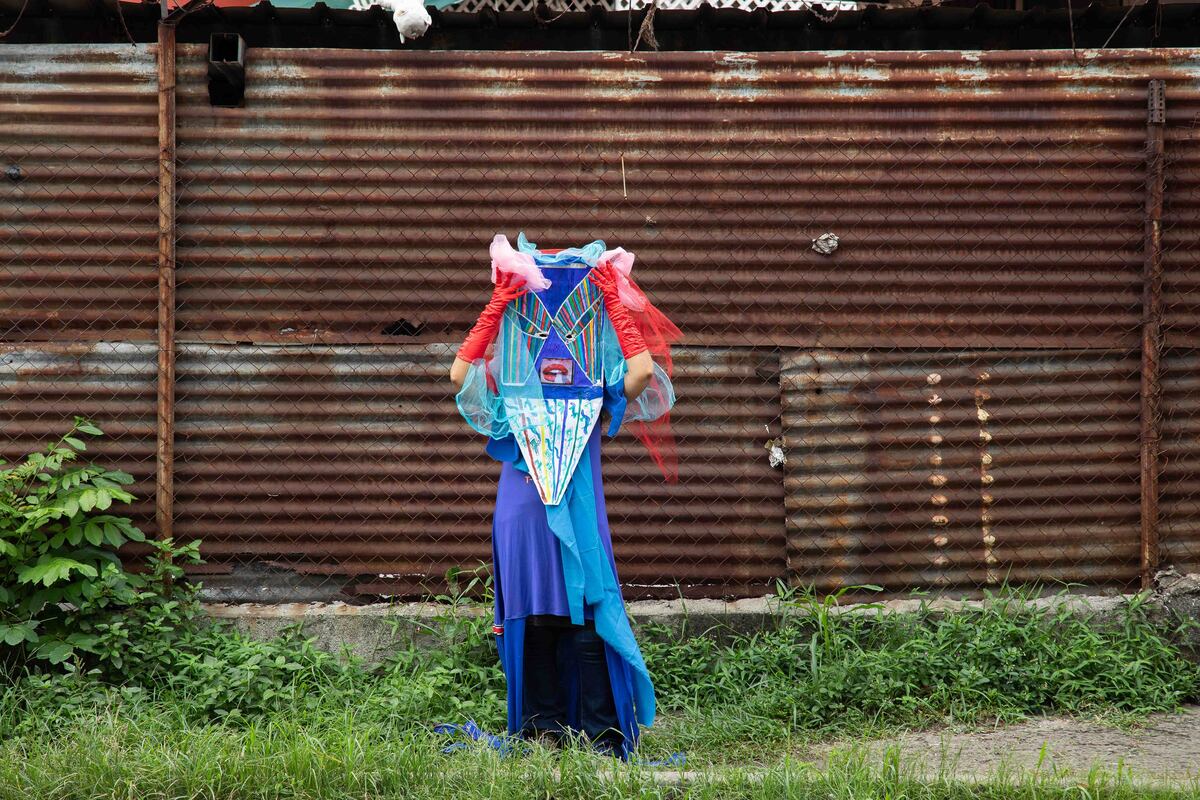 Arte en respuesta a los estigmas hacia la salud mental gana el premio Roberto Lewis
