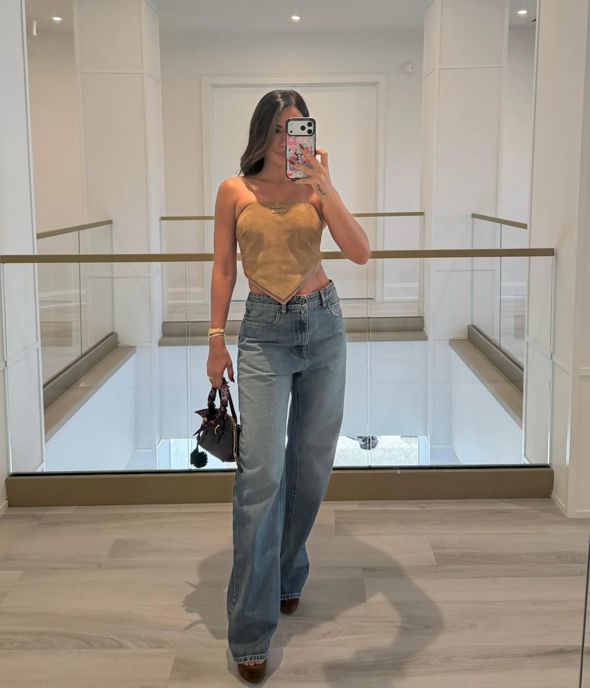 Seis ‘looks’ en jeans de Antonela Roccuzzo, la esposa de Messi