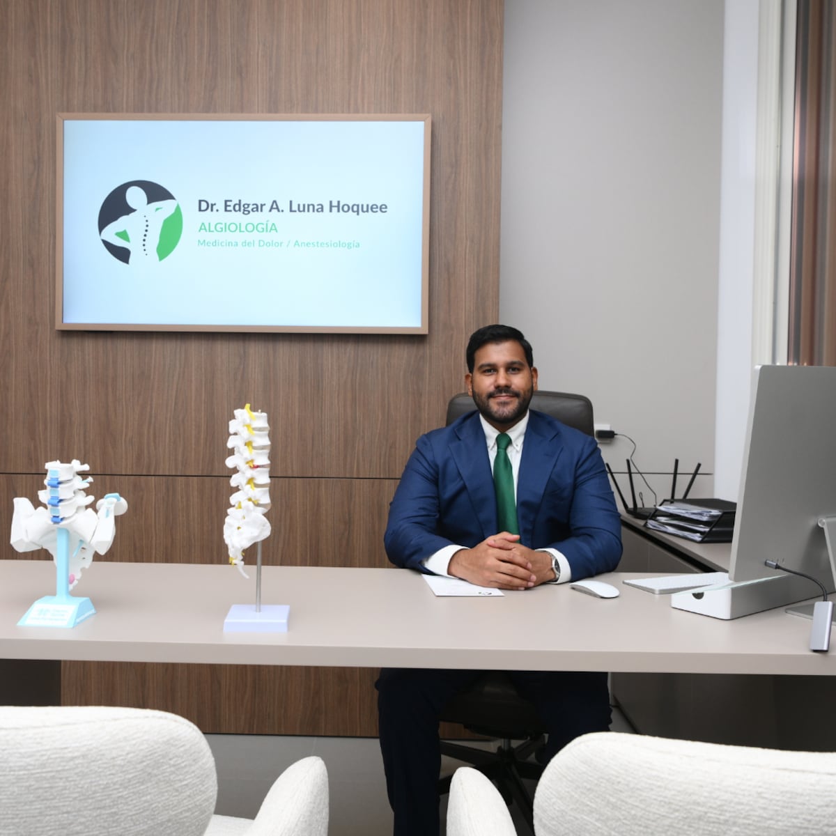 Dr. Edgar Luna inaugura nuevo consultorio de Medicina del Dolor en The Panama Clinic