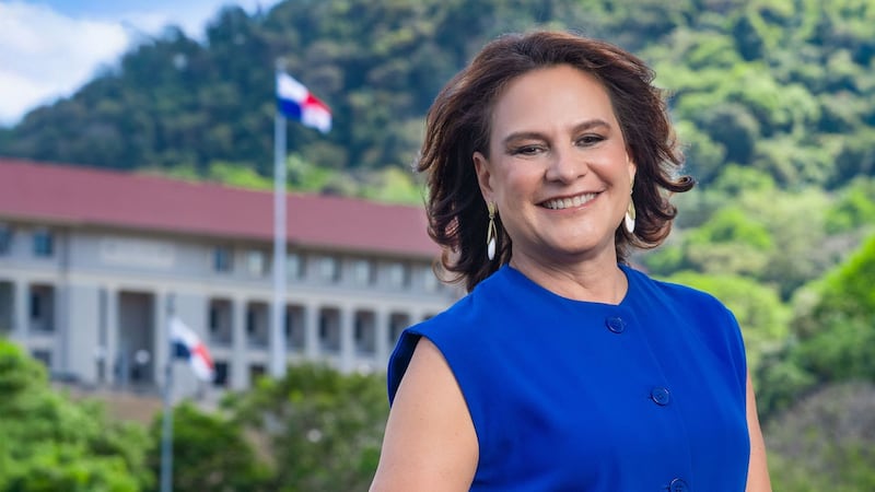 Ilya Espino de Marotta, primera mujer subadministradora del Canal de Panamá: “Siempre hay un reto”