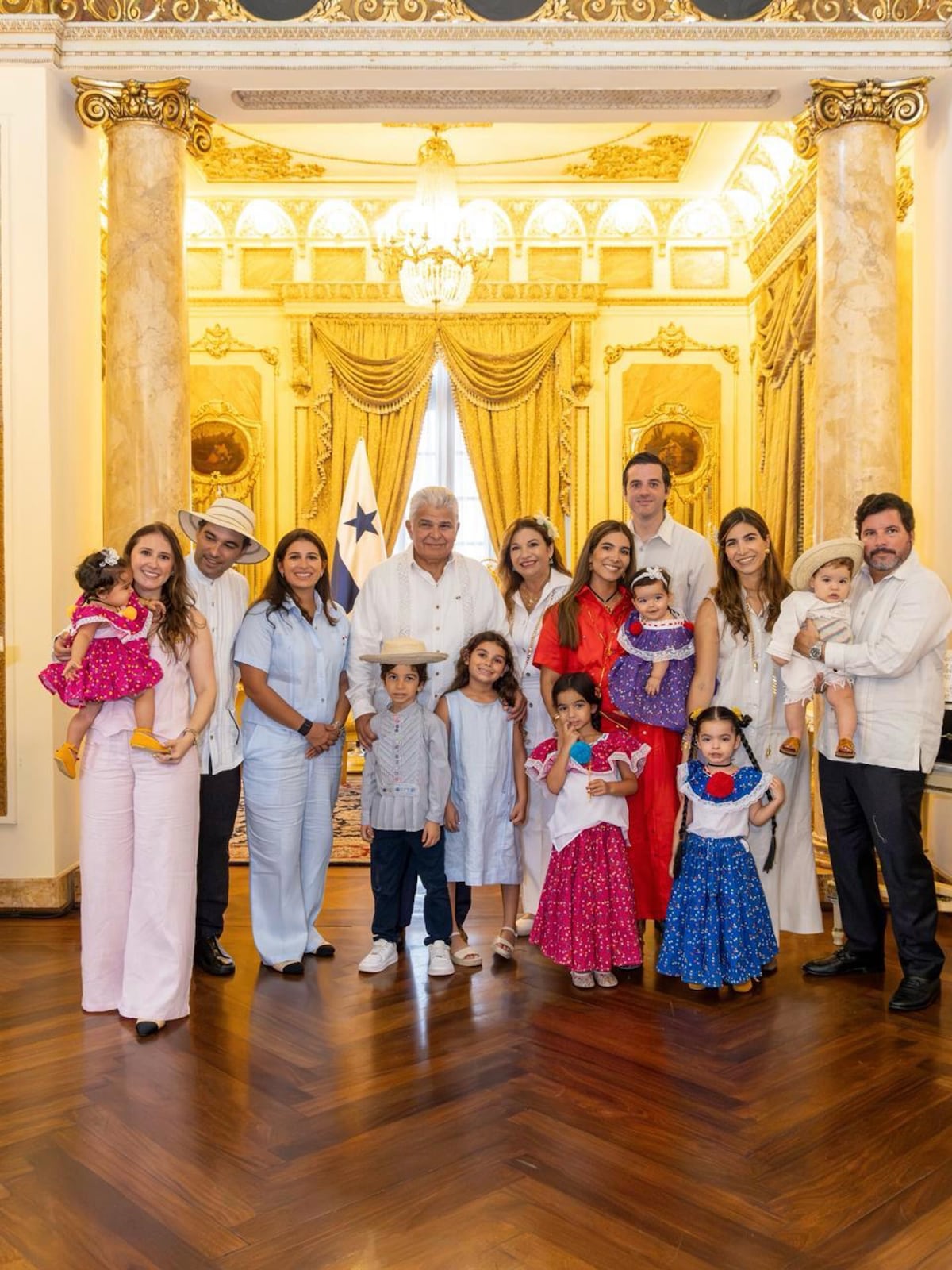 El presidente José Raúl Mulino y la primera dama celebran el nacimiento de su octava nieta, Emilia