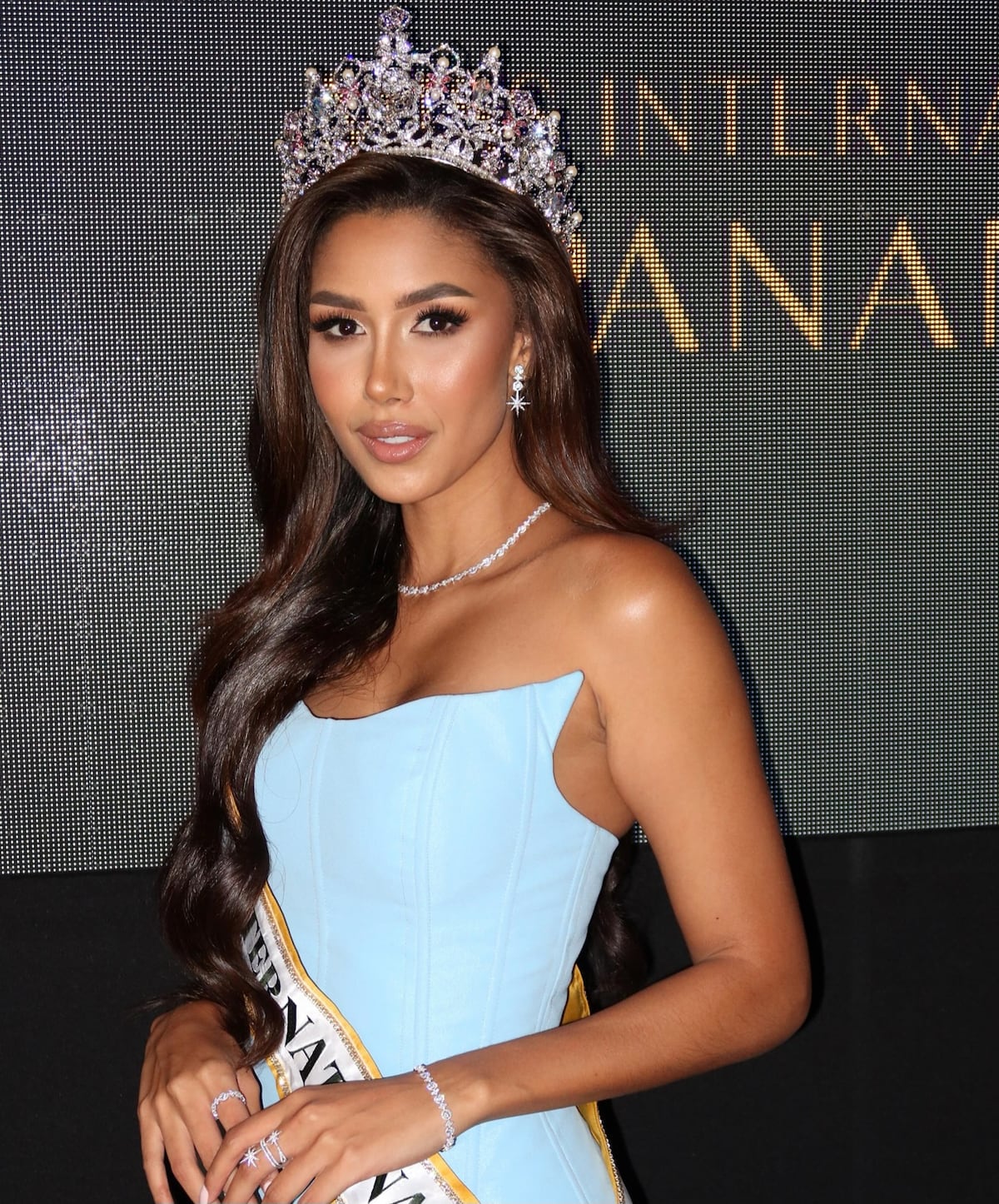 Liliam Ashby Barrera es coronada como la nueva Miss International Panamá 2024