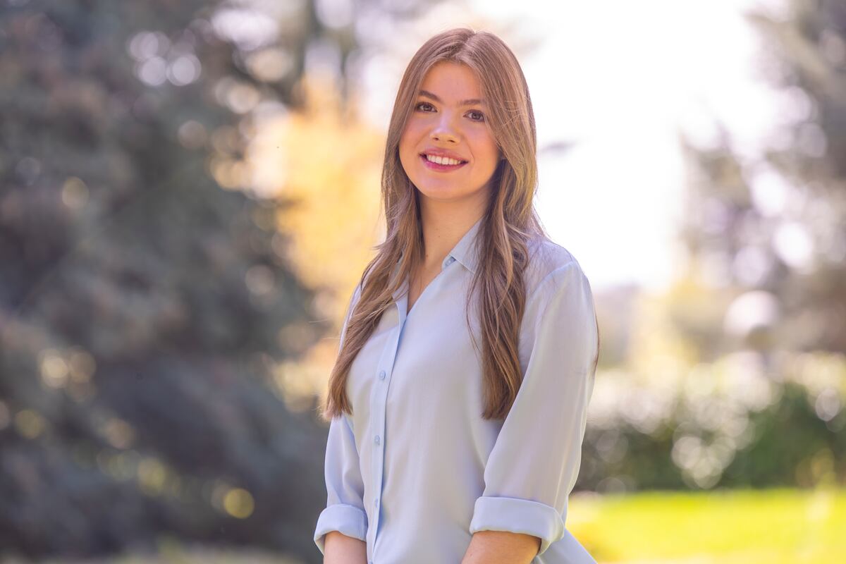 La infanta Sofía cumple 18 años y estas son las fotos oficiales por su mayoría de edad