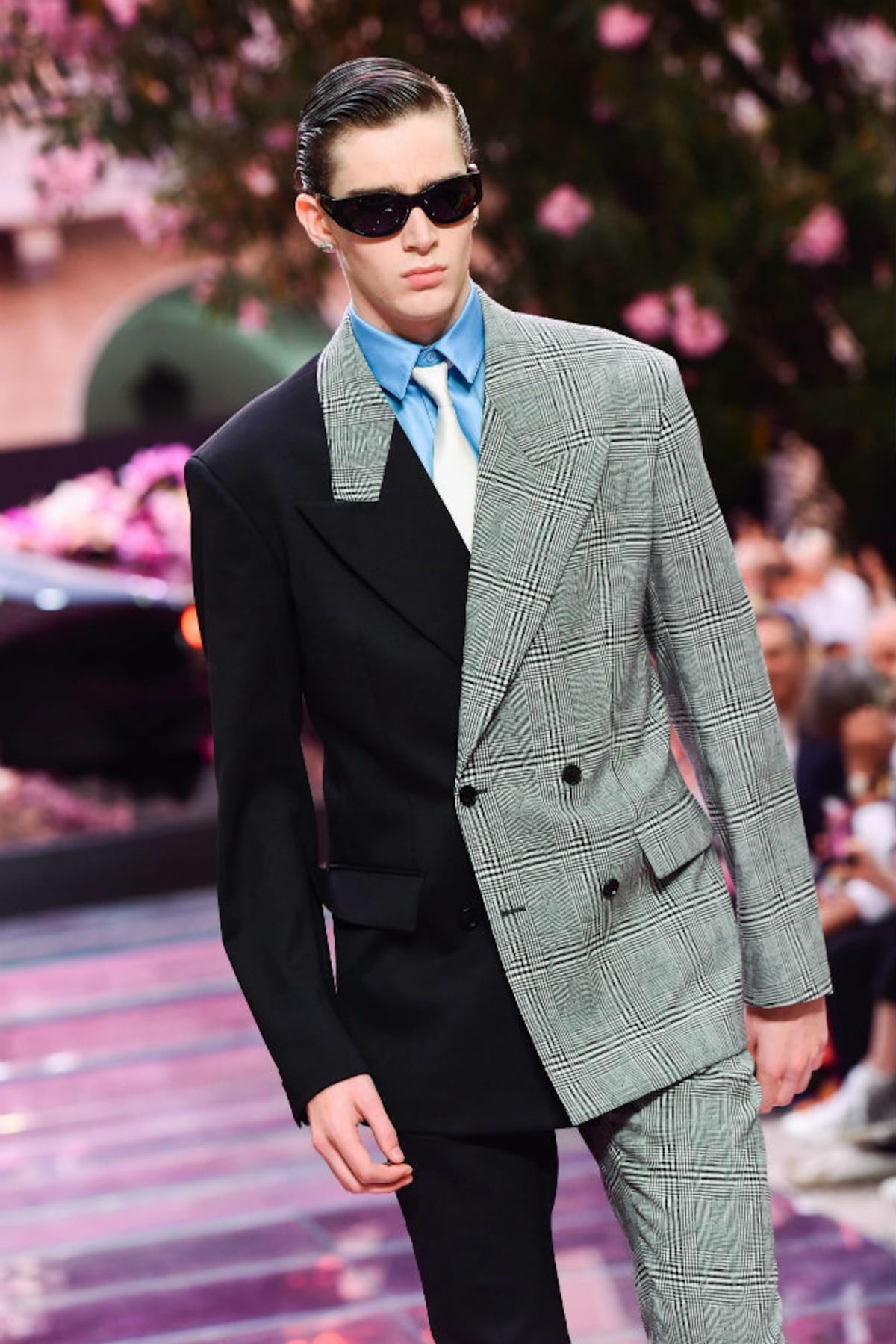 El clásico traje masculino se reinventa