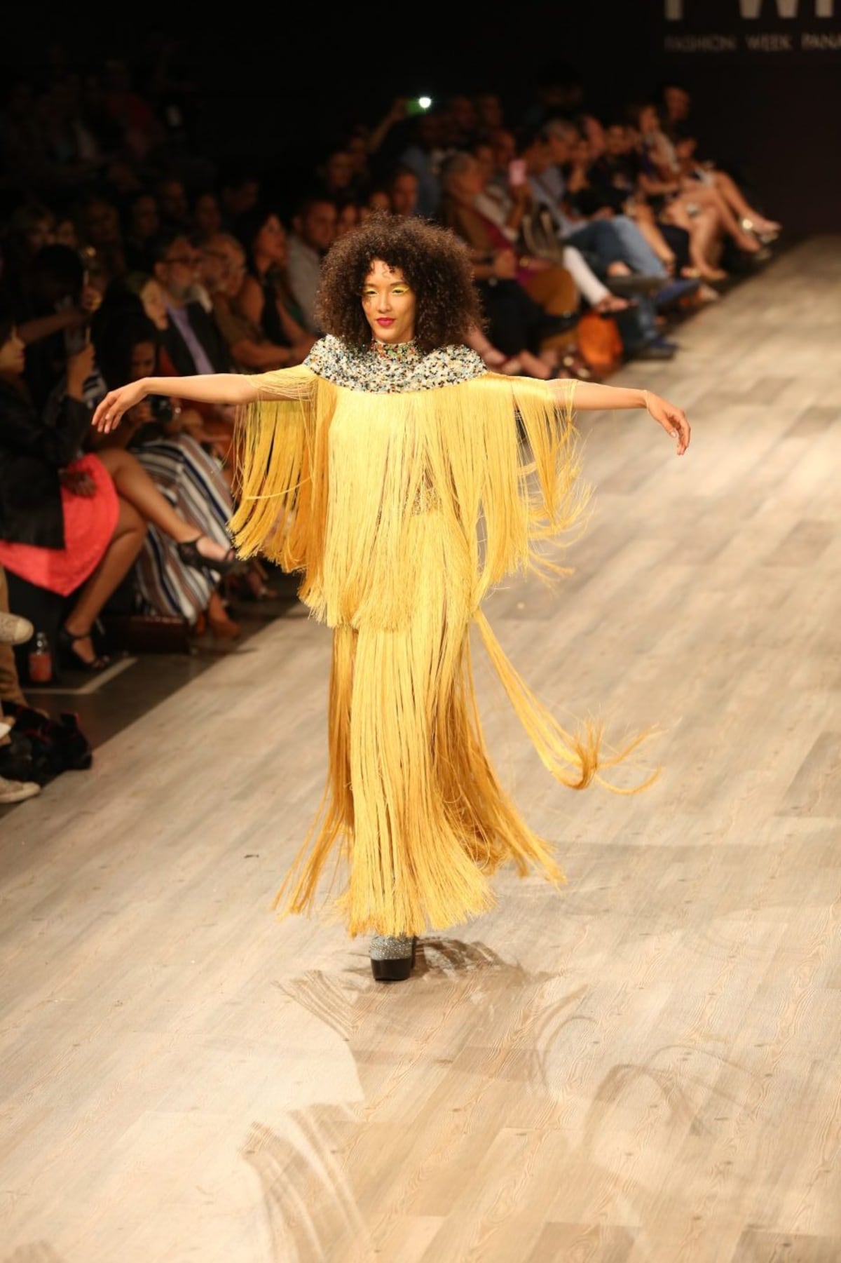 La propuesta romántica y excéntrica de Anna Francesca en Fashion Week Panamá