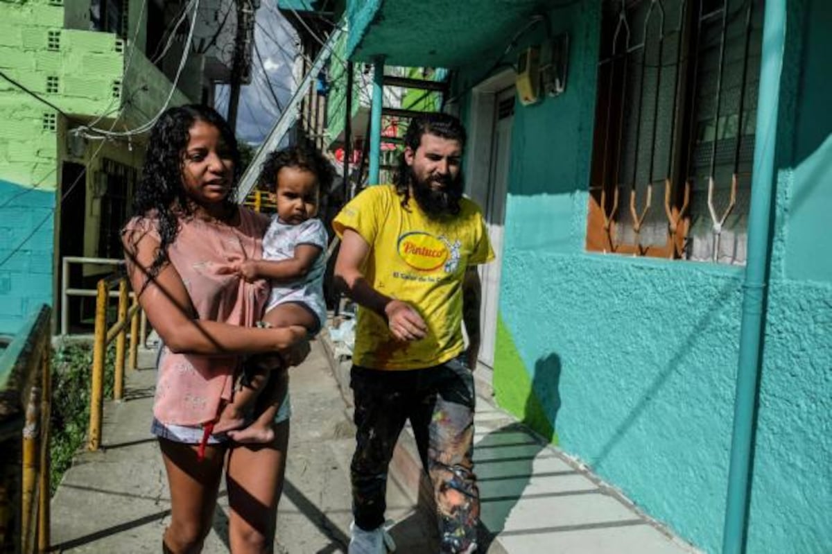 Un barrio en colores La renovación de El Pesebre, Medellín
