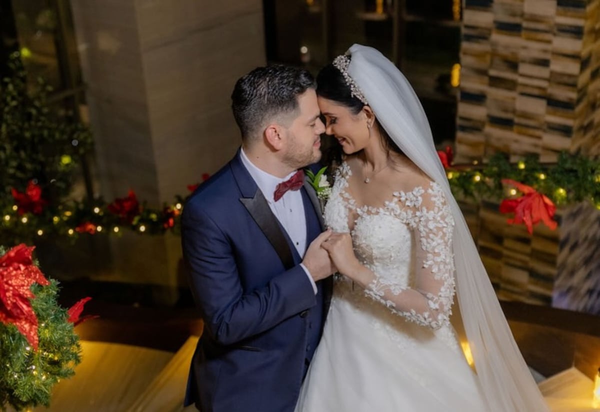 La boda eclesiástica de la presentadora Katy Dolande con el productor de cine Óscar Faarup