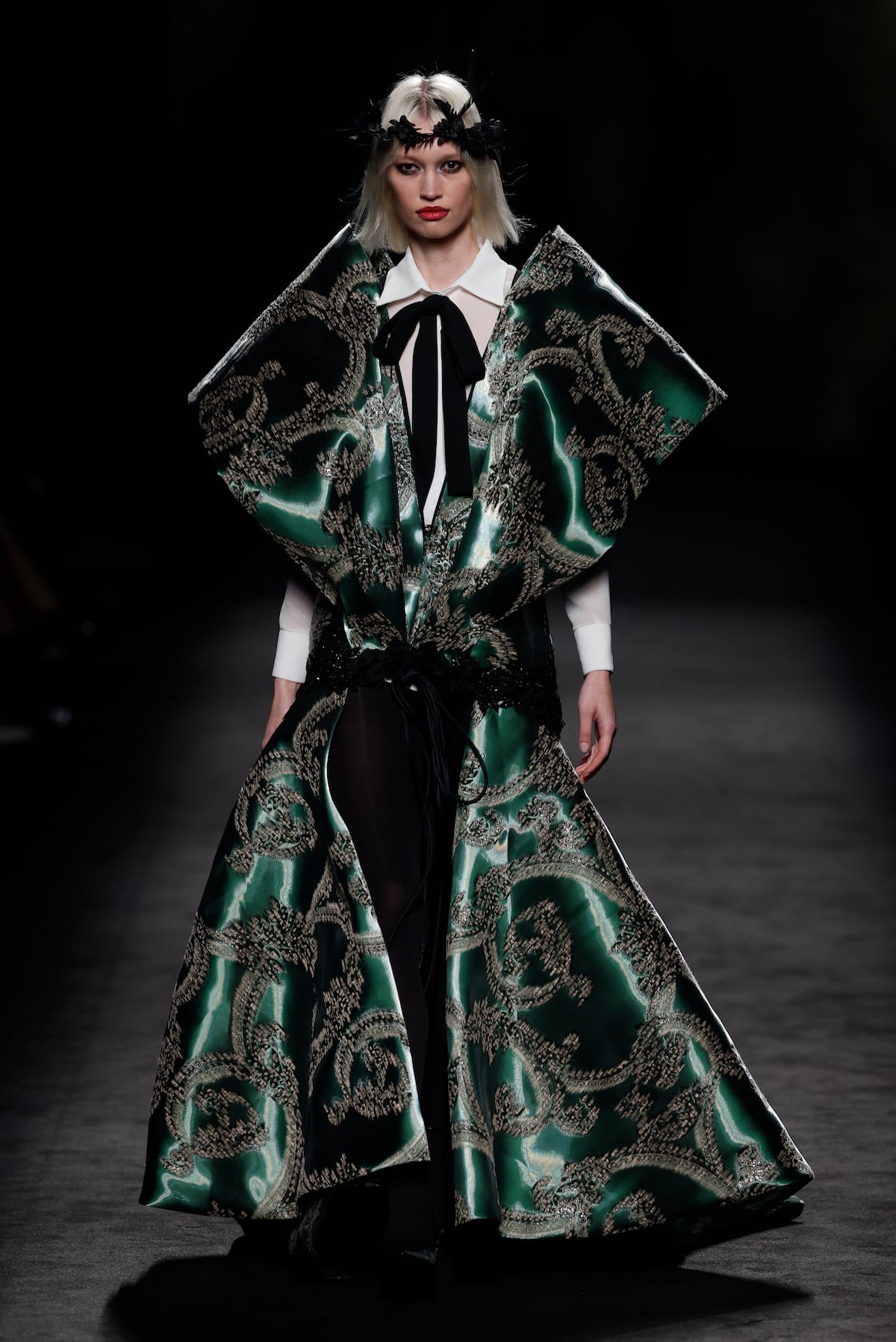 Vestidos lenceros con detalles art decó de Yolancris destacan en la pasarela de Madrid