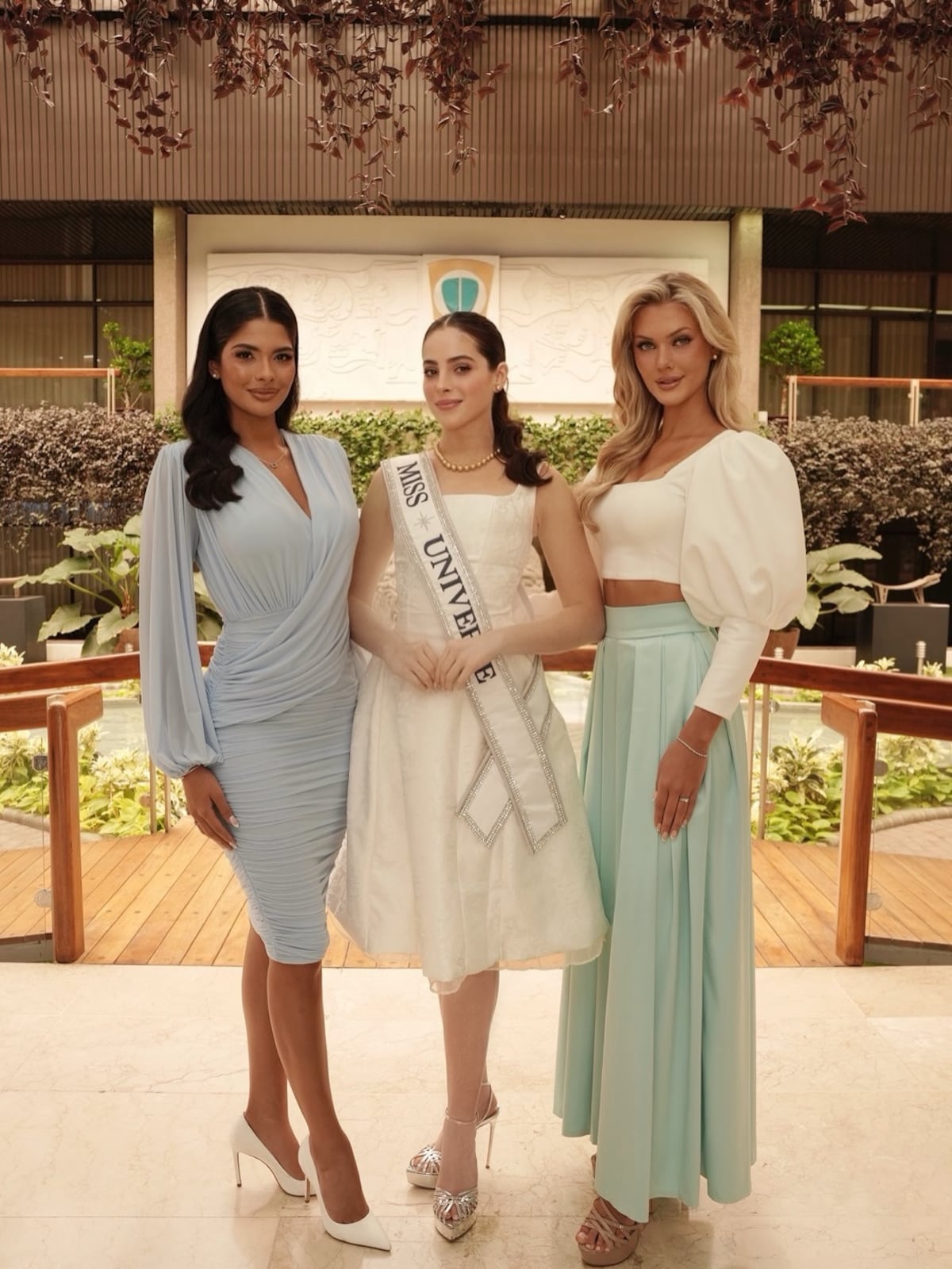 Las últimas tres ganadoras de Miss Universo protagonizan encuentro en Costa Rica