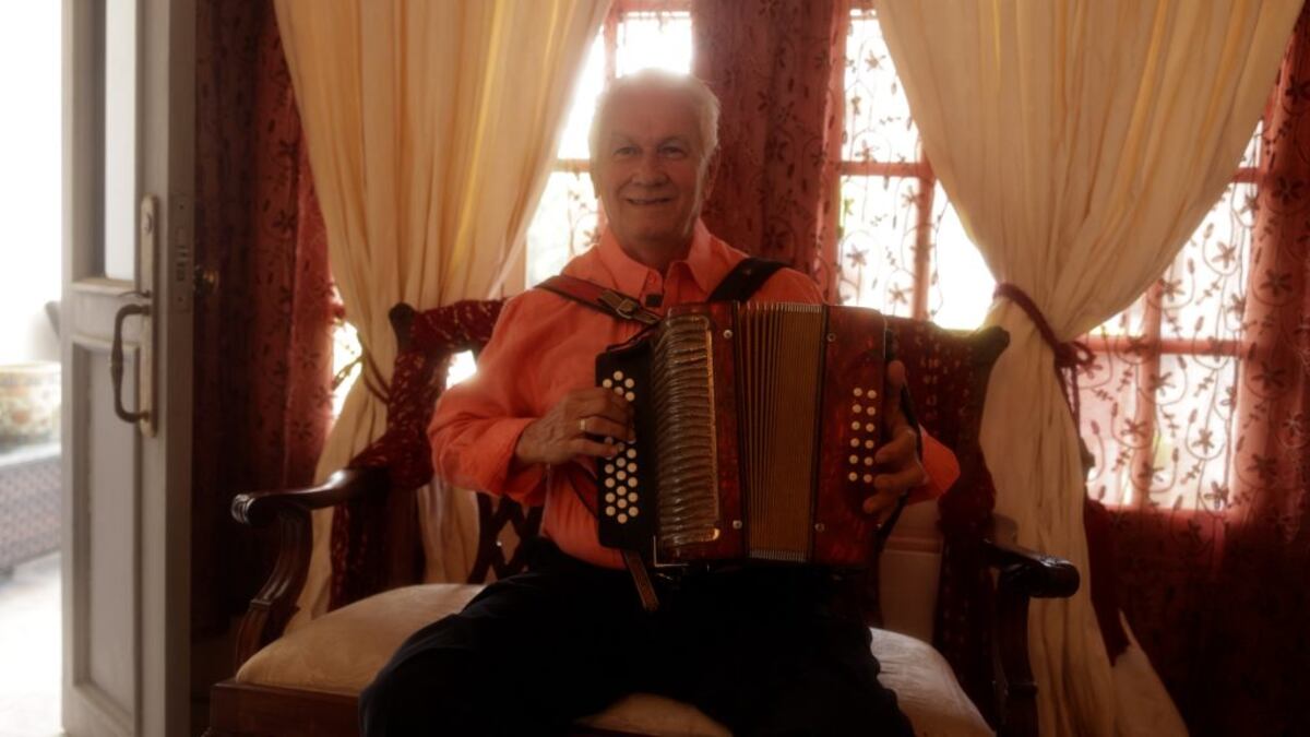 Ulpiano Vergara, la artesana Astevia Belén y otros panameños que serán homenajeados en el Desfile de las Mil Polleras