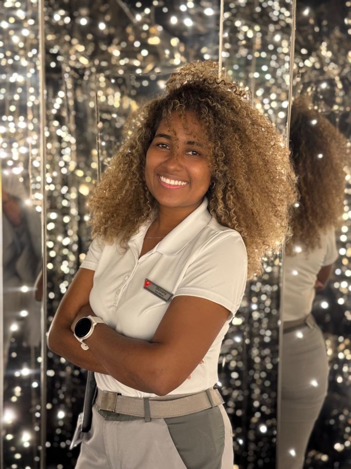 El saludo ‘Qué Xopa’ desde el crucero Brilliant Lady fue idea de la oficial colonense Shivany Donado