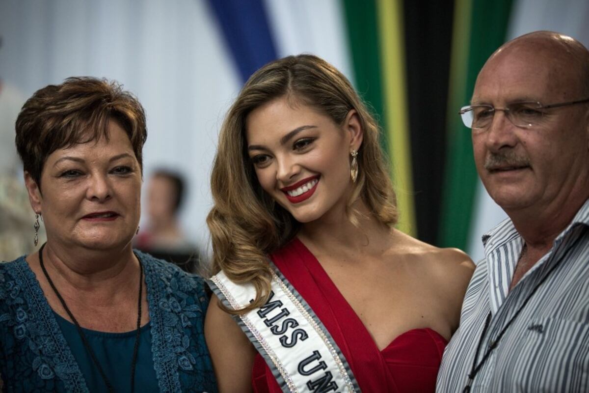 Miss Universo de visita a su país natal Sudáfrica