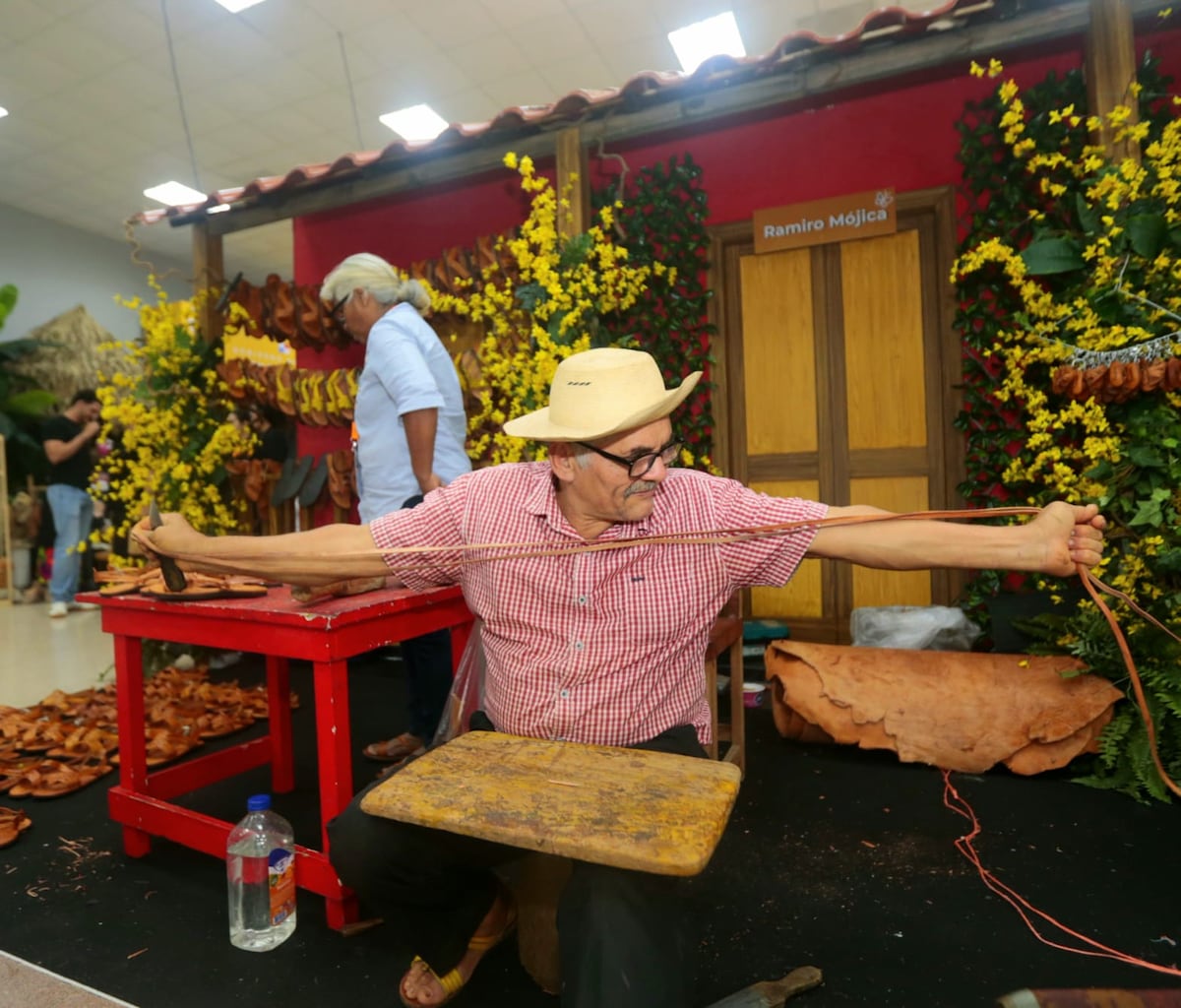 Colores y tradiciones en la Feria Nacional de Artesanías 2025