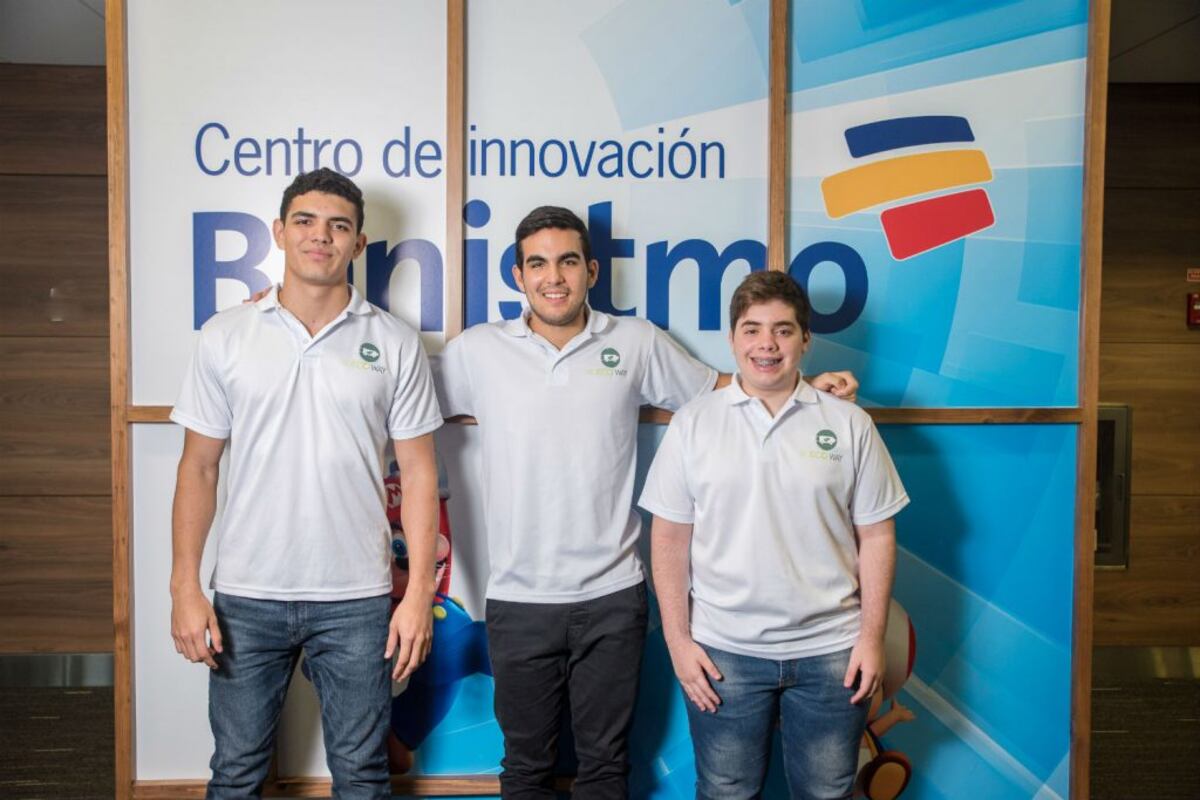 Baldosas que generan electricidad, emprendimiento sostenible y juvenil en Panamá