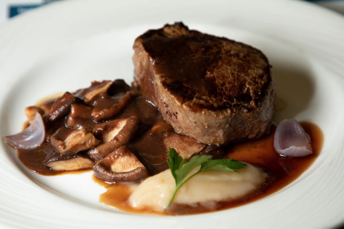 Banquete en alta mar: así es el menú de gala del crucero Monarch