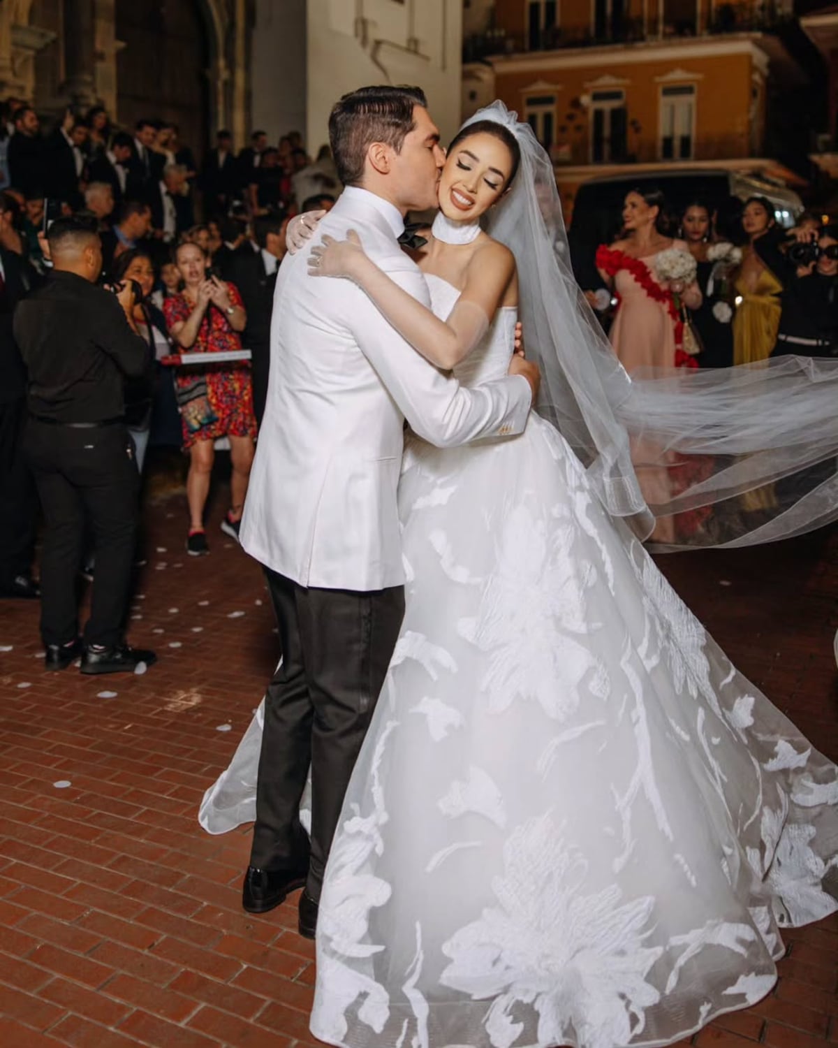 La boda de Dayana Sáez y Gio Scollo en Casco Antiguo y con banda musical