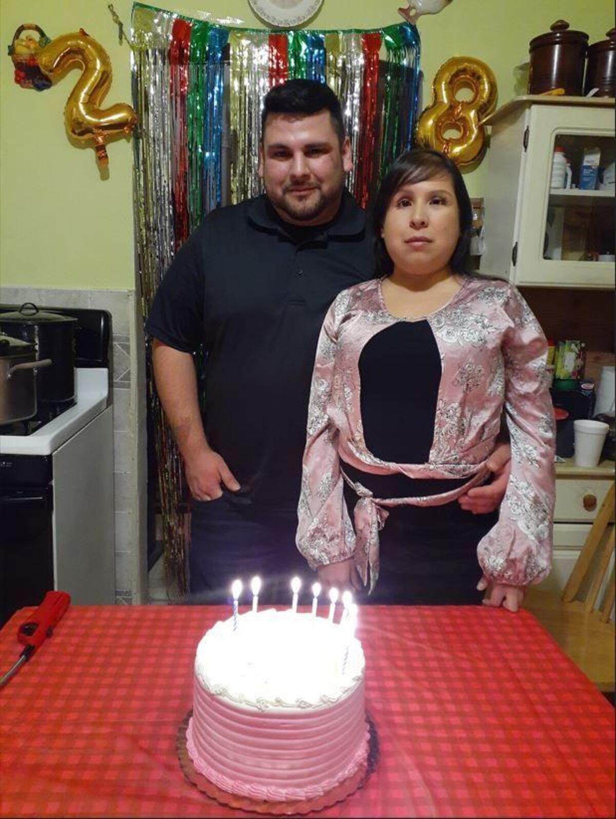 La inspiradora historia de Jessica López, la mujer ciega que sobrevivió al cáncer y a un triple trasplante y ahora planifica su boda