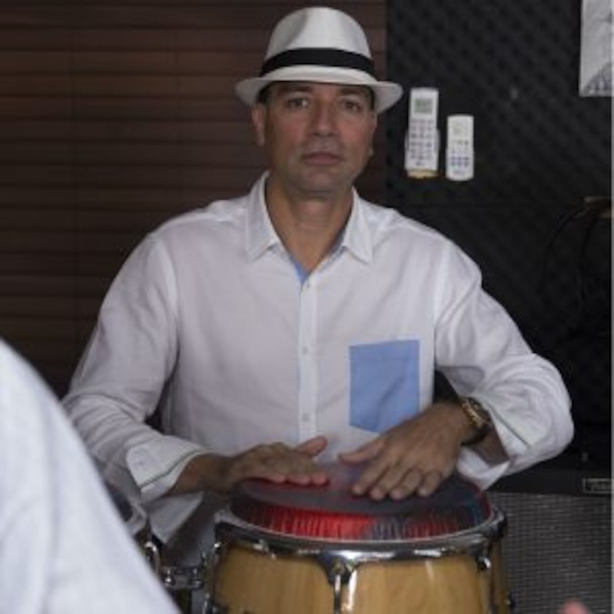 La tarima se les queda chica: la banda Egresos