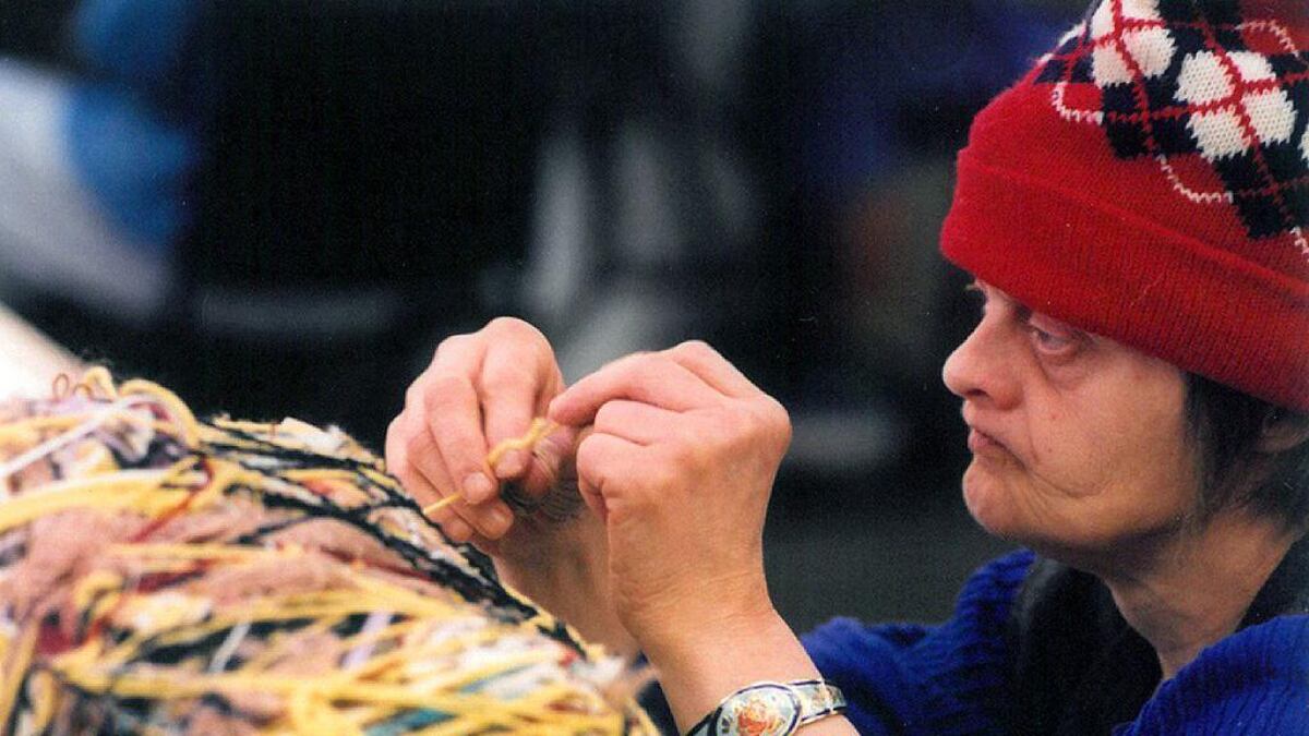 Cómo rescaté a mi hermana gemela Judith Scott, quien terminó convertida en una famosa artista