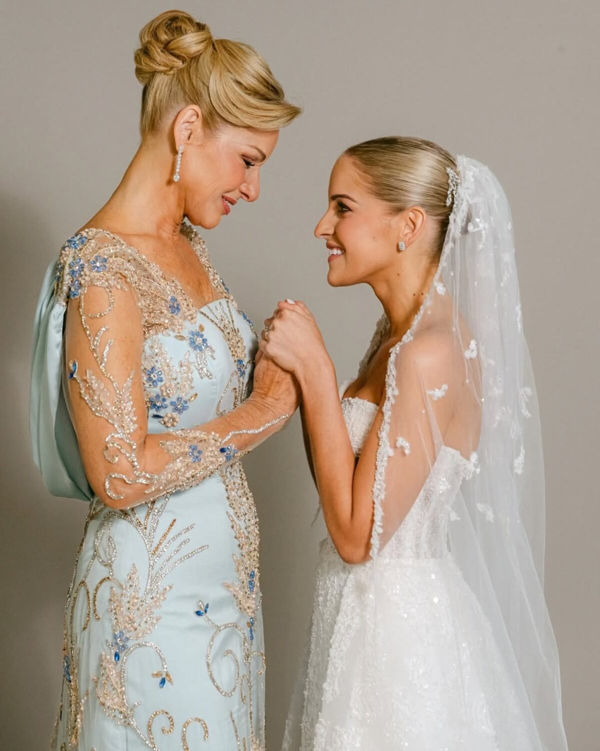 6 fotos de la boda de Ana Gretel Barreiro, hija de la presentadora Jenia Nenzen 