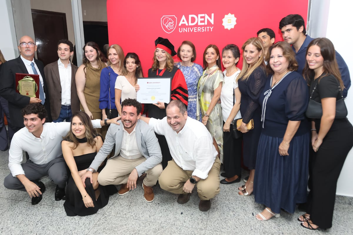 Virginia Matos de Barría, CEO de Grupo Tzanetatos, recibe Doctorado Honoris Causa por su trayectoria 