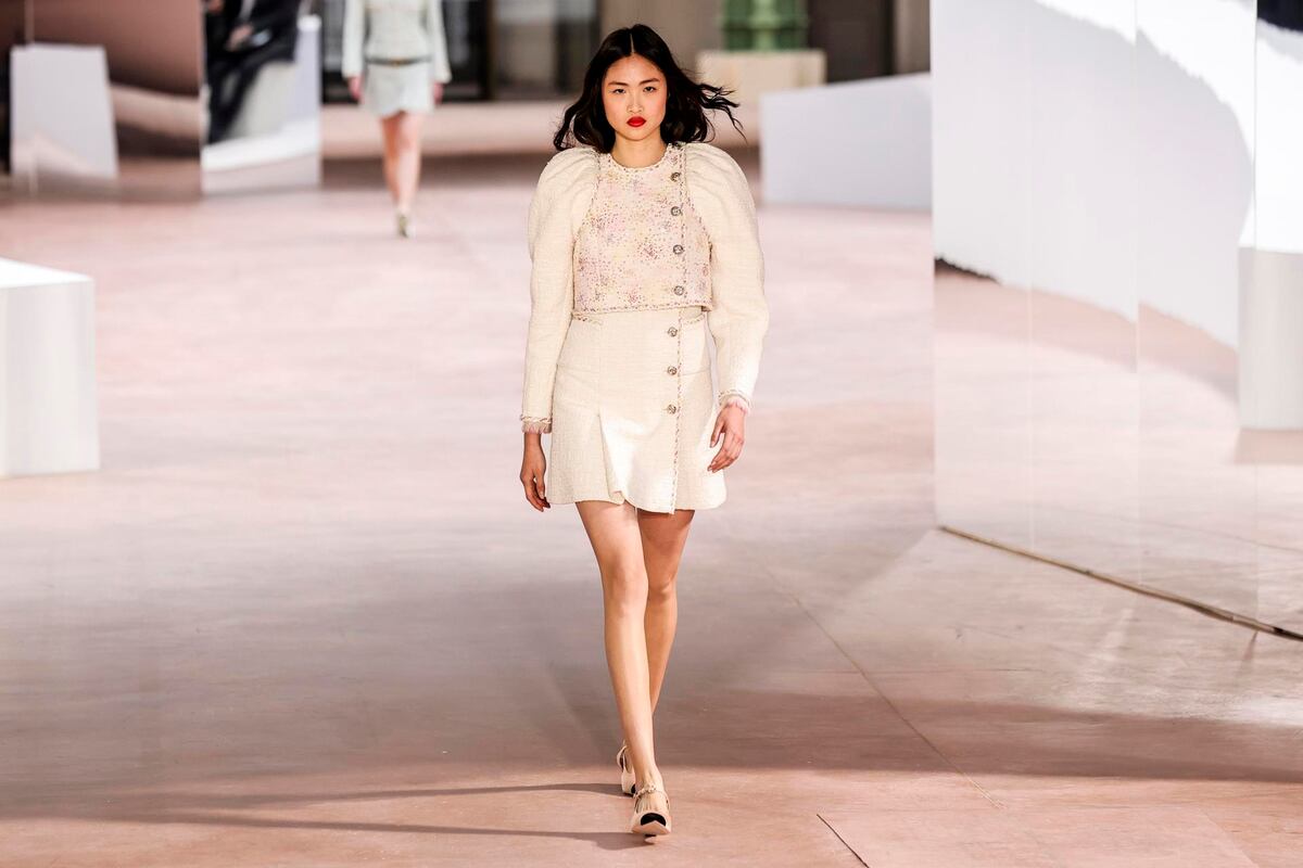 Chanel eleva la temperatura de la Alta Costura de París
