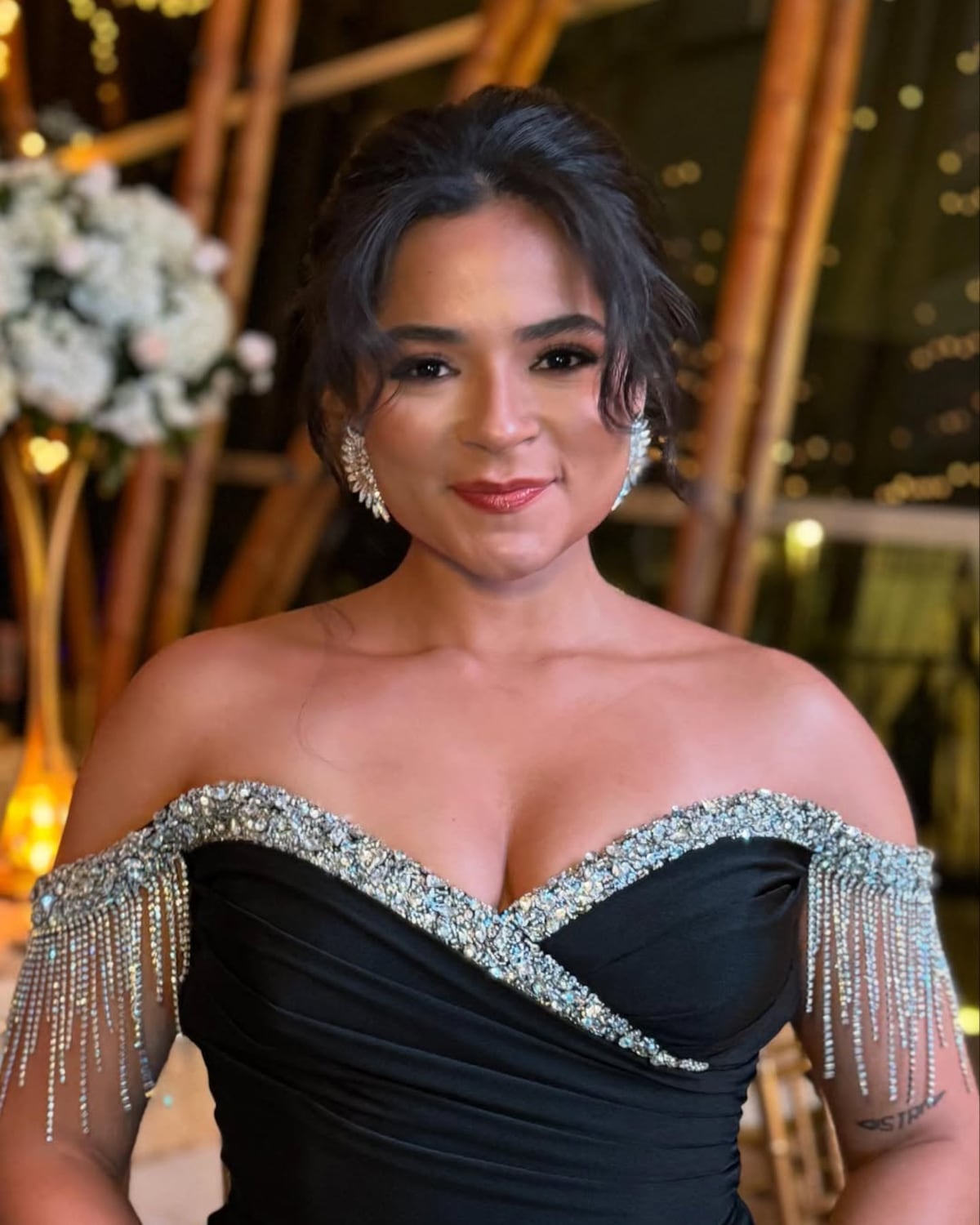 El vestido negro de la alcaldesa Irma Hernández en la boda de una de sus amigas