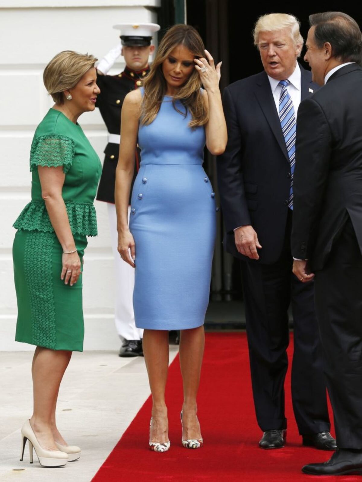Melania Trump y sus atuendos más impresionantes en su primer año como primera dama