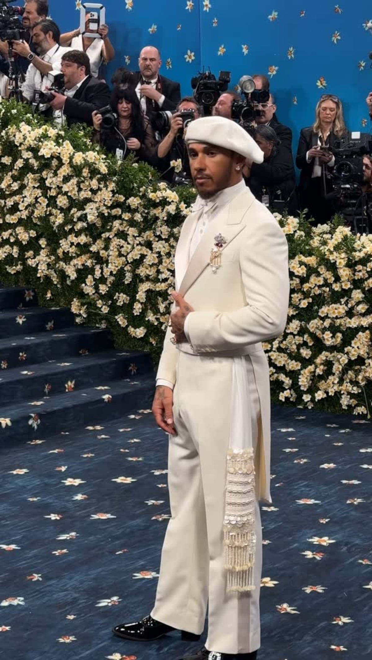 Así lucen los coanfitriones de la Met Gala 2025