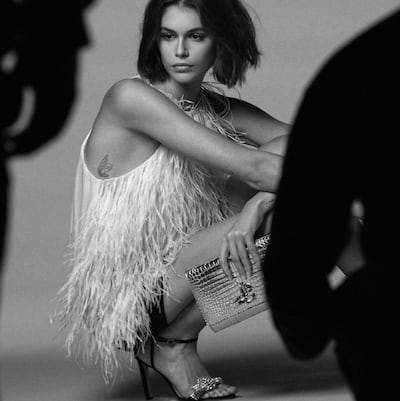 Michael Kors, Versace y Jimmy Choo hacen donaciones para combatir el Covid-19