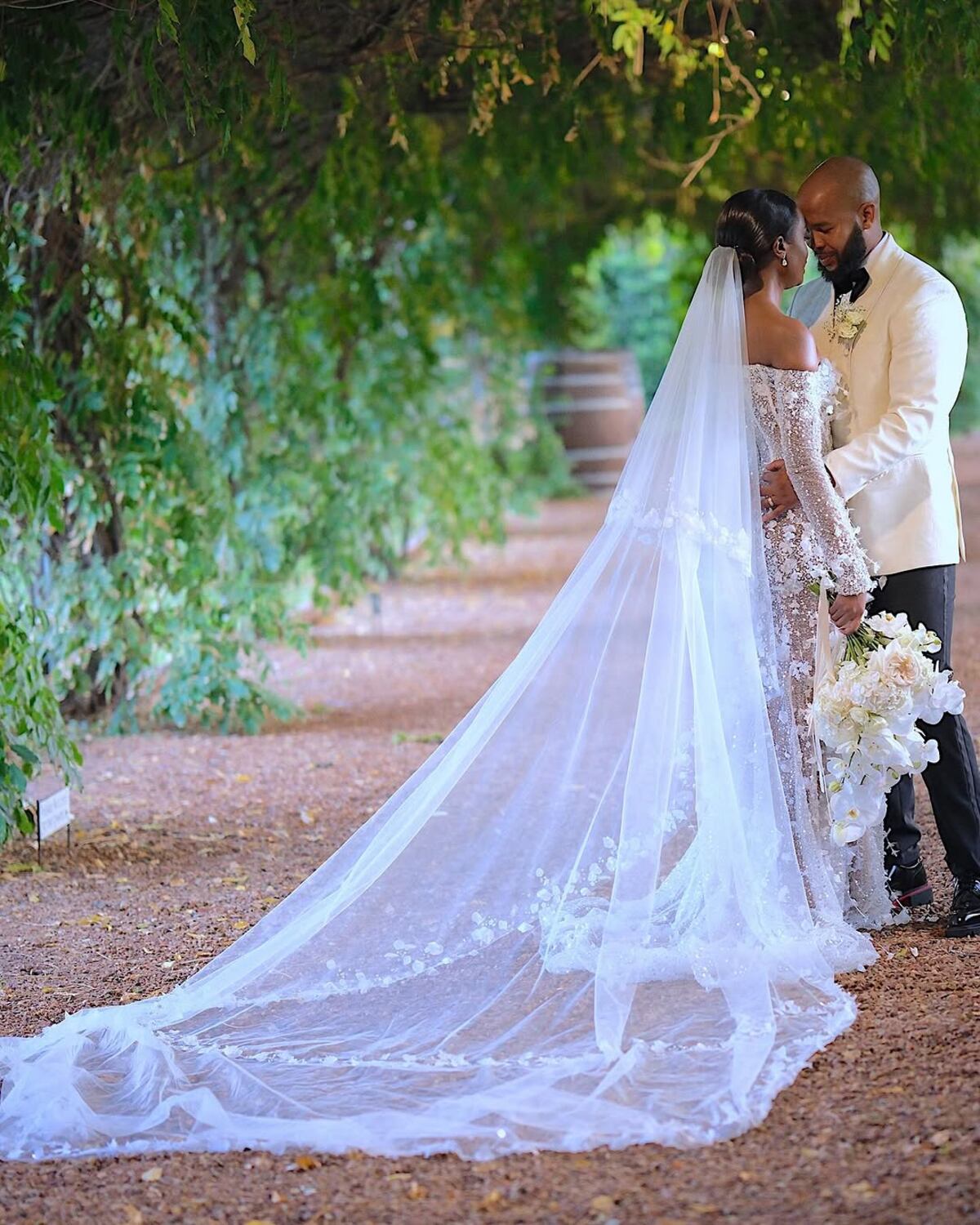 ‘Te amo infinitamente… esposo’: la boda de Miss Universo 2019, Zozibini Tunzi en Sudáfrica