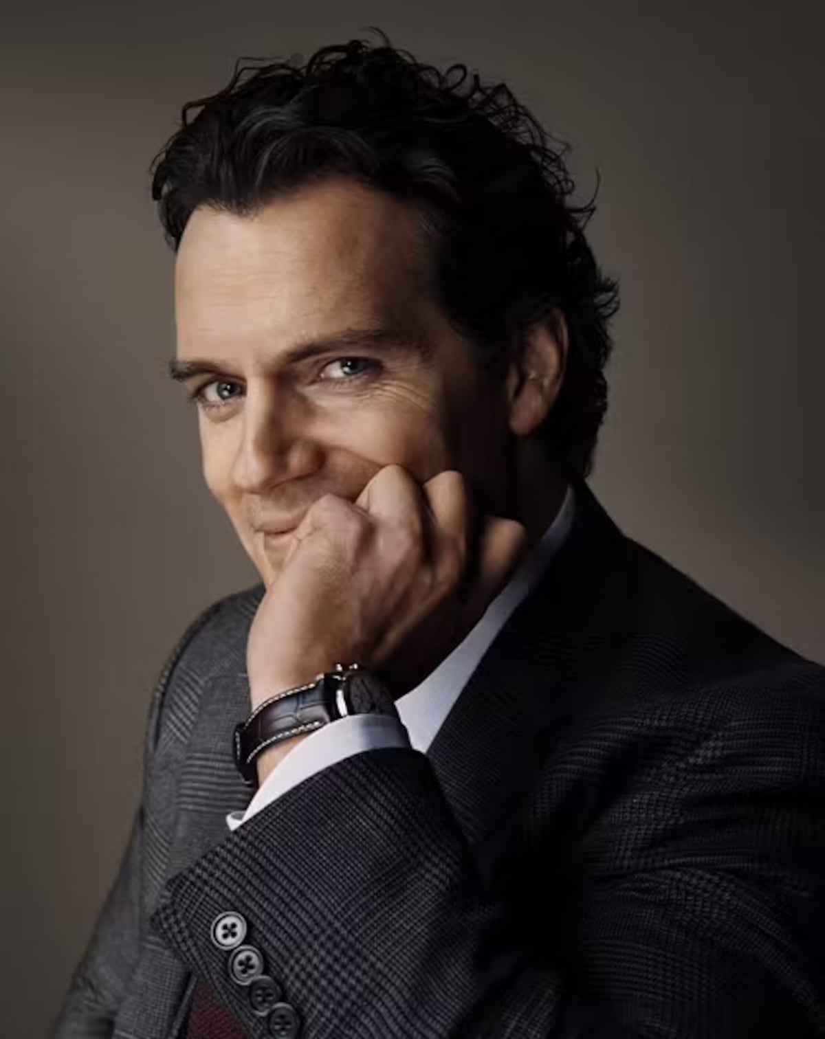 Ultra sofisticado y varonil: Henry Cavill como modelo de relojes