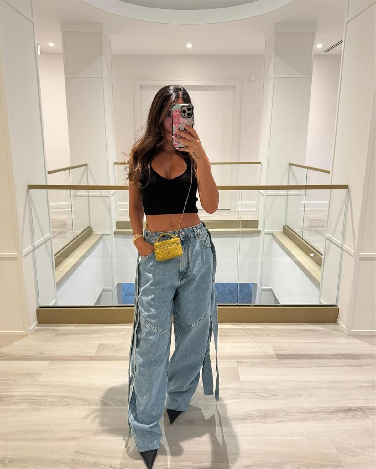 Seis ‘looks’ en jeans de Antonela Roccuzzo, la esposa de Messi