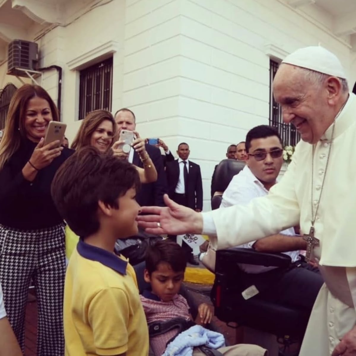 Juanpi Dolande, Elena Llorach, Maricel de Mulino y otras personalidades panameñas que conocieron al papa Francisco