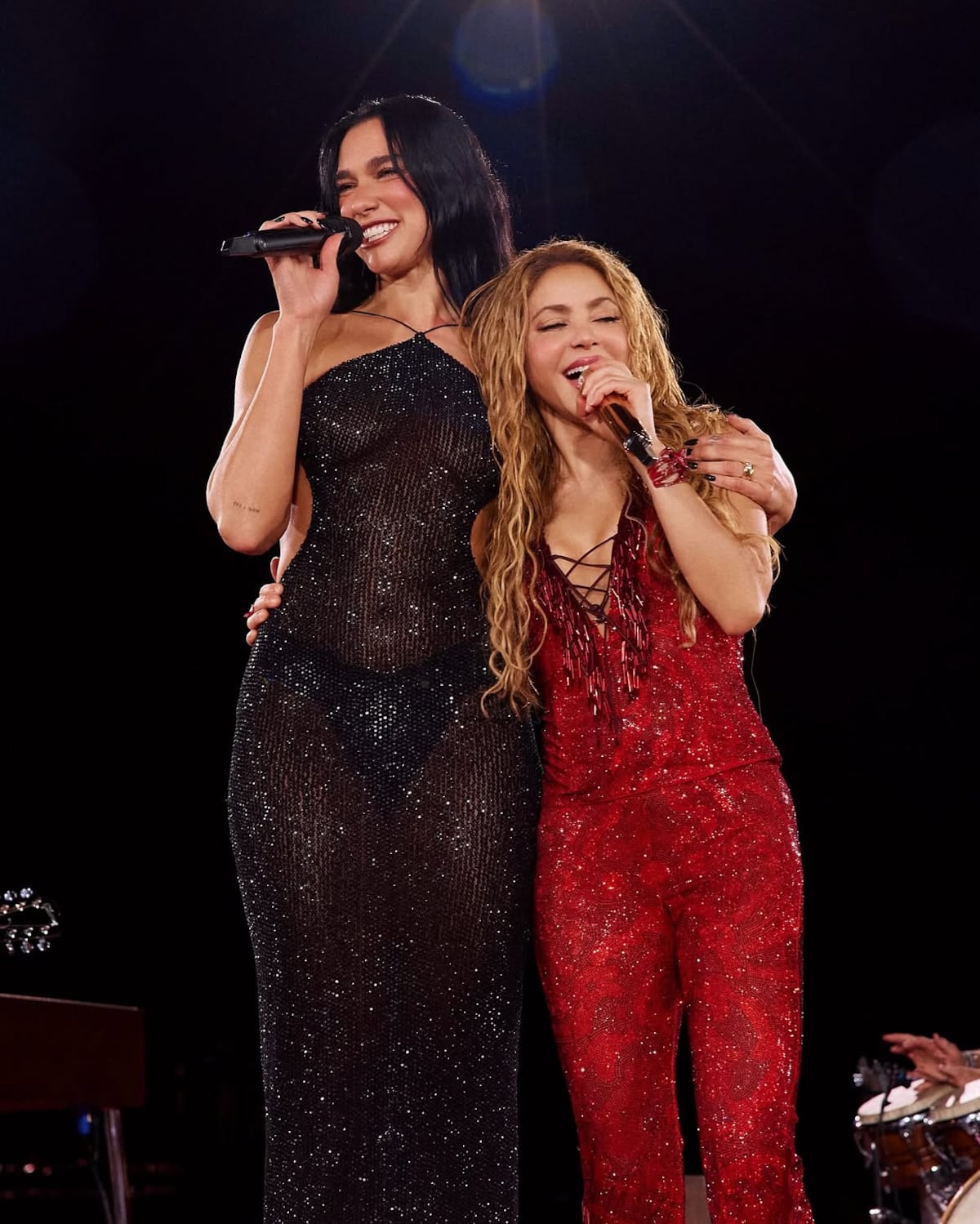 Dua Lipa sorprende en concierto de Shakira en Madrid y cantan juntas Antología
