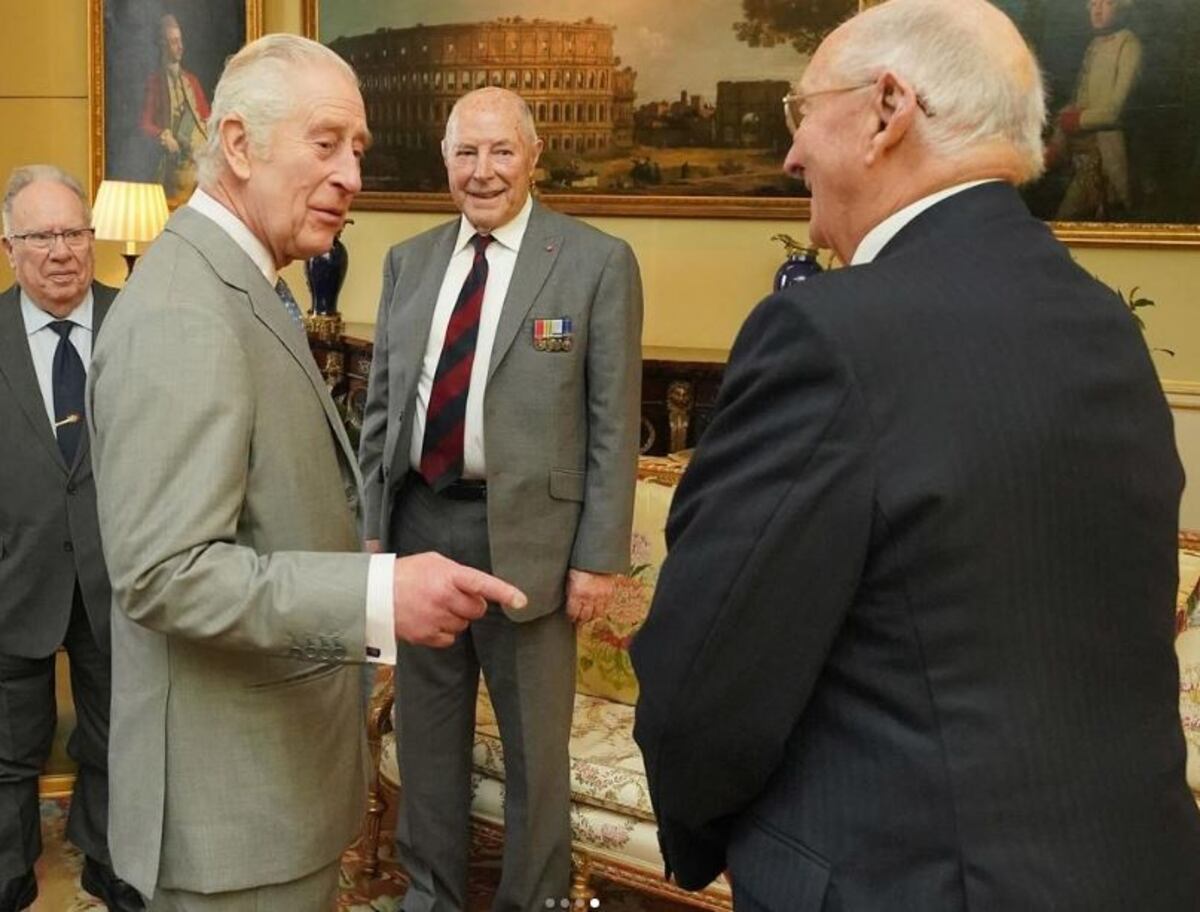 Reaparece el rey Charles III tras rumores sobre su estado de salud