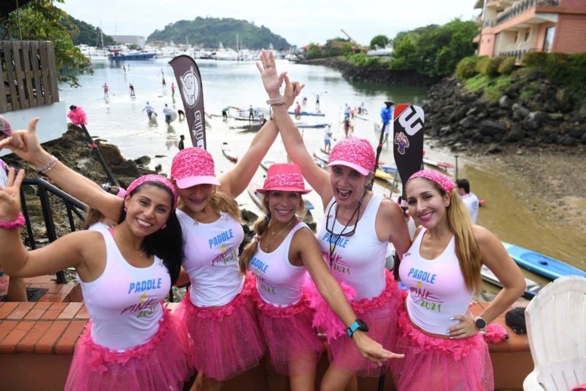 Aprendiendo y riendo juntas: 9 grupos de mujeres para unirse en Panamá