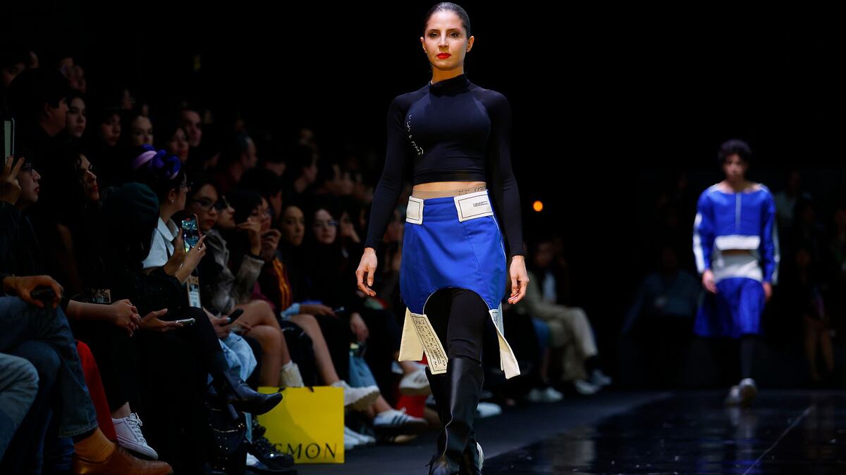 Presentan en oeste de México un guardarropa sustentable para personas con discapacidad