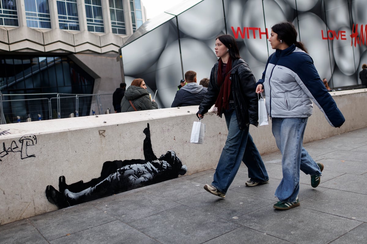 Aparecen dos murales idénticos de Bansky en diferentes zonas de Londres