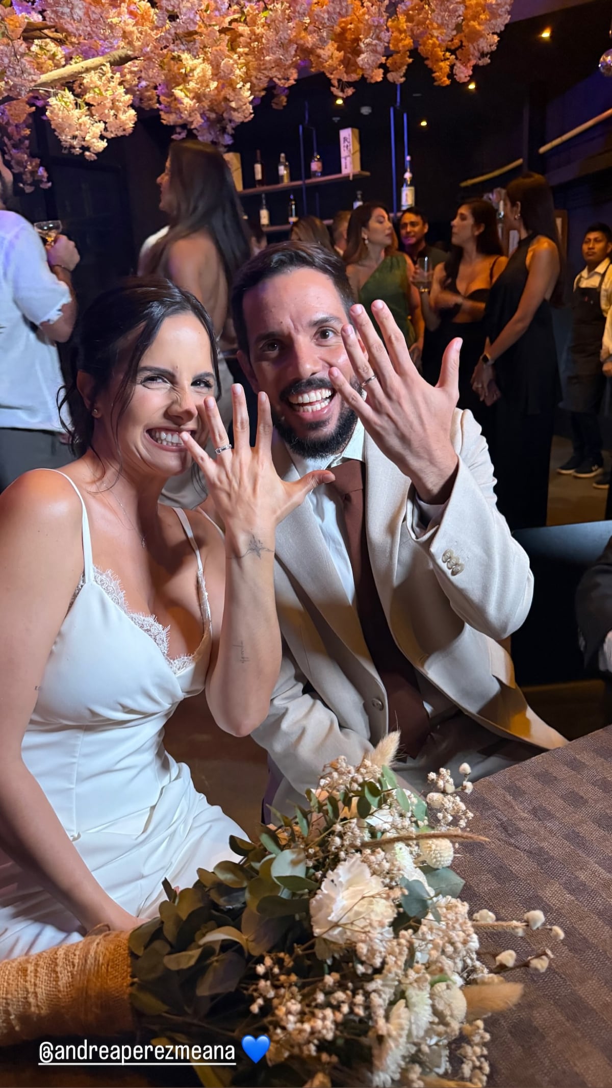 La boda civil de la presentadora panameña Andrea Pérez Meana en un restaurante japonés en la ciudad