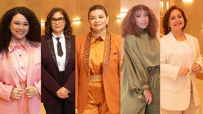 Moda nativa panameña, por Jochebec Design, en las presentadoras del Foro Mujer 2026